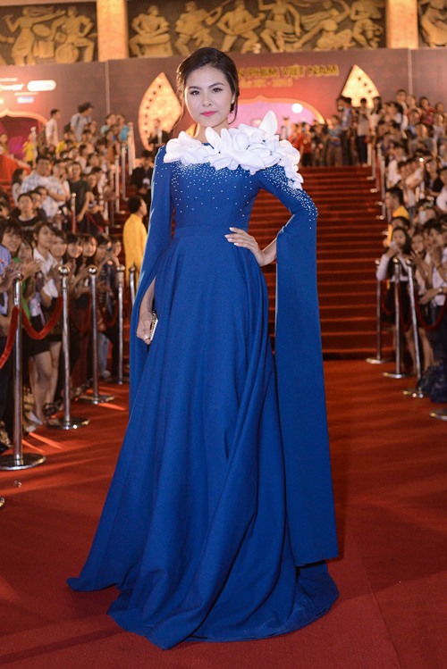 Những bộ váy xấu nhất tại LHP Cannes | Báo Dân trí