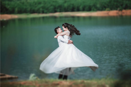 Chuyện tình “cầm cưa” của nàng Heo xinh xắn - 11