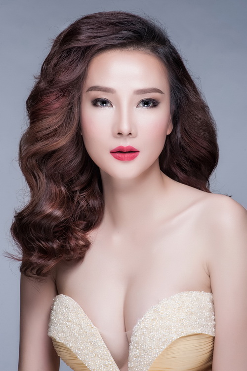 Dương Yến Ngọc quot;đẹp không tuổiquot; nhờ căng da mặt - 6