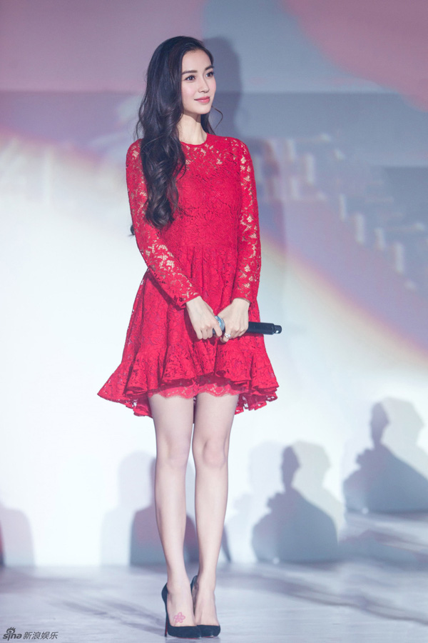 Angelababy đẹp như nữ thần hậu scandal với Dương Mịch - 1