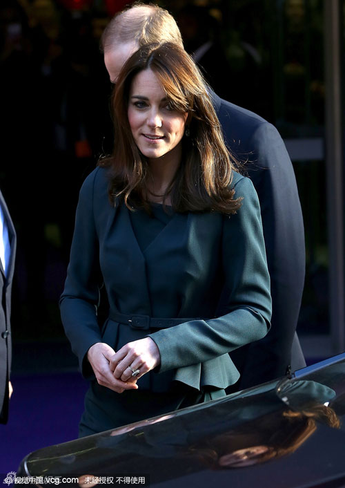 Rộ tin đồn Hoàng tử Harry hẹn hò với em gái của chị dâu - 5