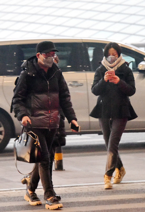 Triệu Vy lộ mặt sưng húp, mệt mỏi vì quá bận rộn - 4