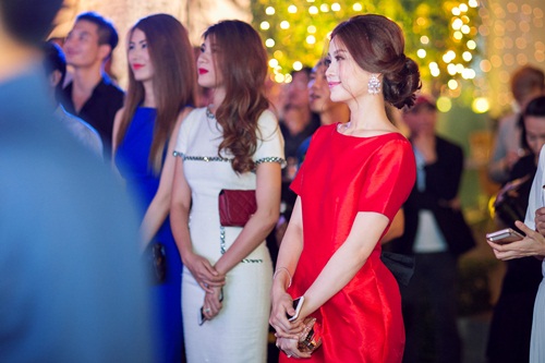 Á hậu Diễm Trang đẹp cuốn hút mọi góc nhìn tại sự kiện - 4