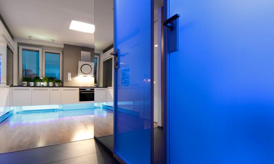 Đã mắt nhà nhỏ 51m2 lắp đèn chiếu sáng ngập nhà - 10