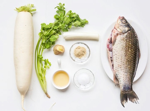 Canh cá củ cải thơm ngon, nóng hổi - 1