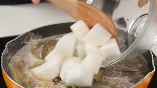 Canh cá củ cải thơm ngon, nóng hổi - 5