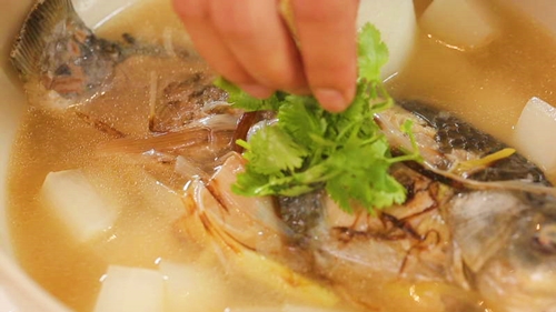 Canh cá củ cải thơm ngon, nóng hổi - 6