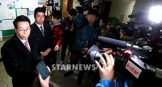 Bạn gái cũ Kim Hyun Joong đưa con trai đi xét nghiệm ADN - 6