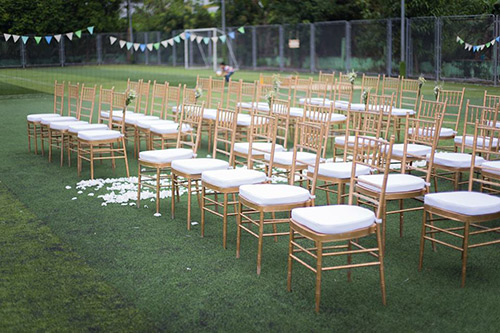 Đám cưới trên sân bóng đẹp ngất ngây của cô dâu 8x - 4