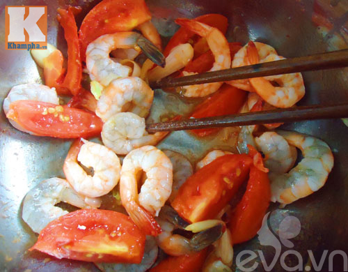 Thơm ngon, nóng hổi với miến nấu tôm - 5