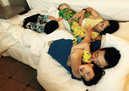 Con gái Hồng Nhung thướt tha như người mẫu nhí - 12