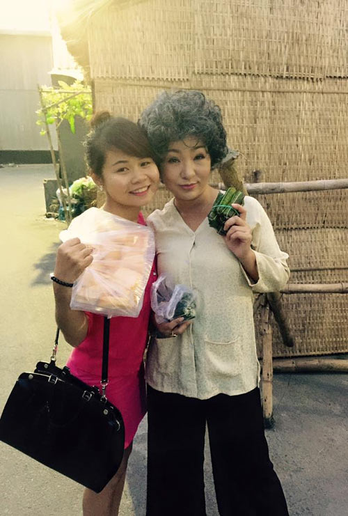 Con gái Hồng Nhung thướt tha như người mẫu nhí - 14