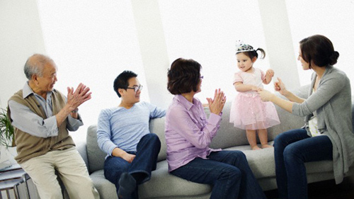 Khổ tâm vì con dâu không cho cháu về với ông bà - 1