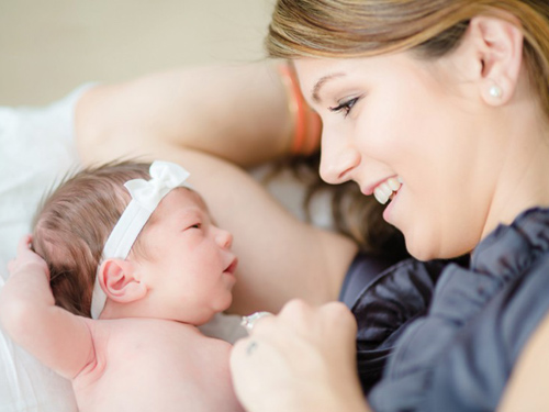 Khám phá thú vị về “hormone tình yêu” sau sinh - 1