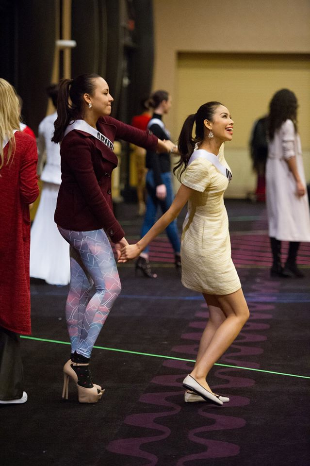 13 hình ảnh quot;đốn timquot; fan của Phạm Hương tại HHHV - 5