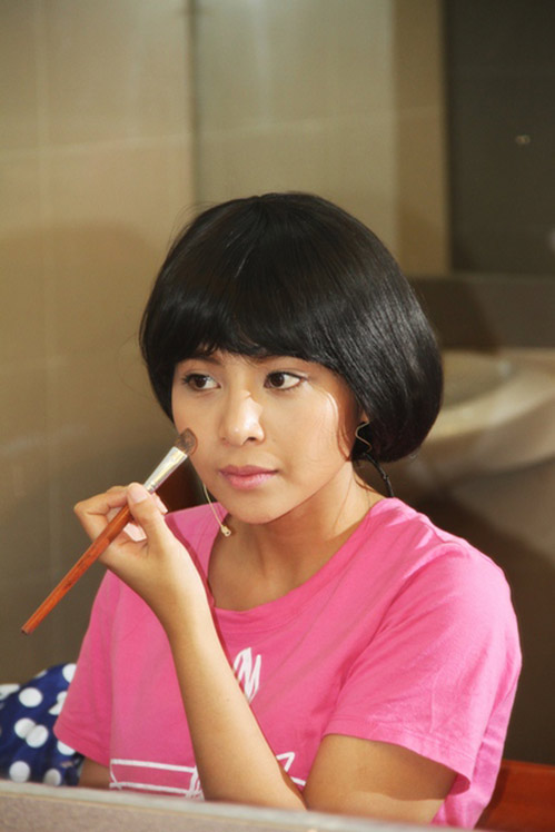 Cindy Thái Tài tận tình làm đẹp cho Phạm Nhật Huy - 6