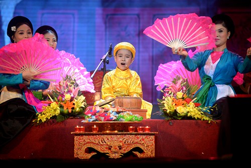quot;Bản sao nhí Thùy Chiquot; ẵm trọn 200 triệu đồng - 5
