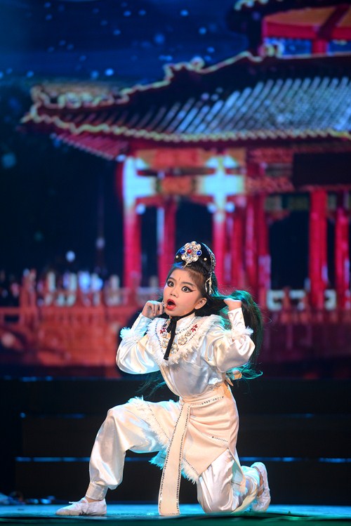 quot;Bản sao nhí Thùy Chiquot; ẵm trọn 200 triệu đồng - 10