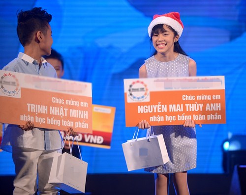 quot;Bản sao nhí Thùy Chiquot; ẵm trọn 200 triệu đồng - 1