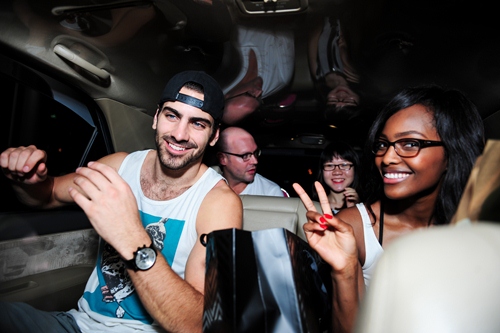 Quán quân quot;Next Top Mỹ 2015quot; điển trai đến thăm Việt Nam - 7