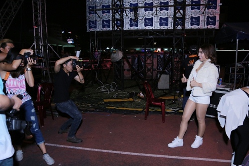 Tiêu Châu Như Quỳnh thân thiết bên Thanh Duy ngày tái xuất - 3