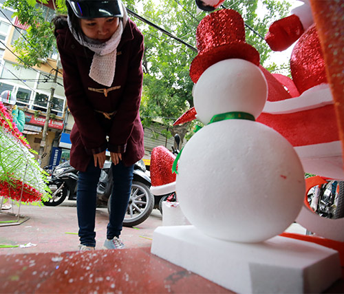 quot;Đột nhậpquot; xưởng sản xuất quot;người tuyếtquot; ở Hà Nội - 12