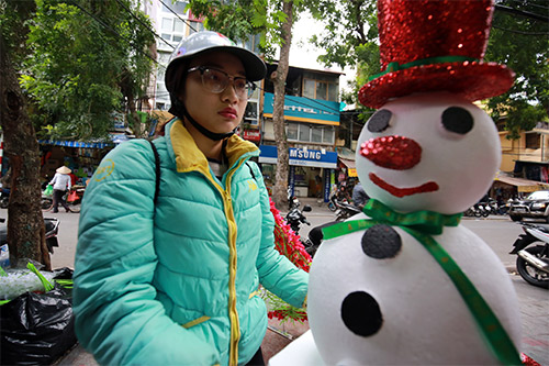 quot;Đột nhậpquot; xưởng sản xuất quot;người tuyếtquot; ở Hà Nội - 13