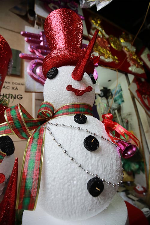 quot;Đột nhậpquot; xưởng sản xuất quot;người tuyếtquot; ở Hà Nội - 4