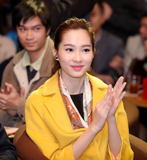 Thu Thảo xúc động khi nghe hoàn cảnh trẻ em vùng cao - 12