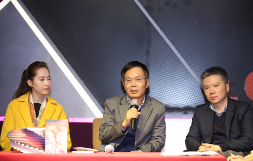 Thu Thảo xúc động khi nghe hoàn cảnh trẻ em vùng cao - 1