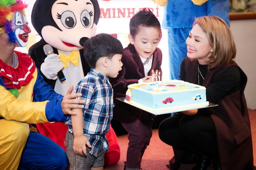 quot;Búp bêquot; Thanh Thảo mừng sinh nhật con trai hoành tráng - 7