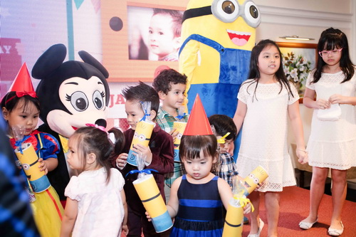 quot;Búp bêquot; Thanh Thảo mừng sinh nhật con trai hoành tráng - 8