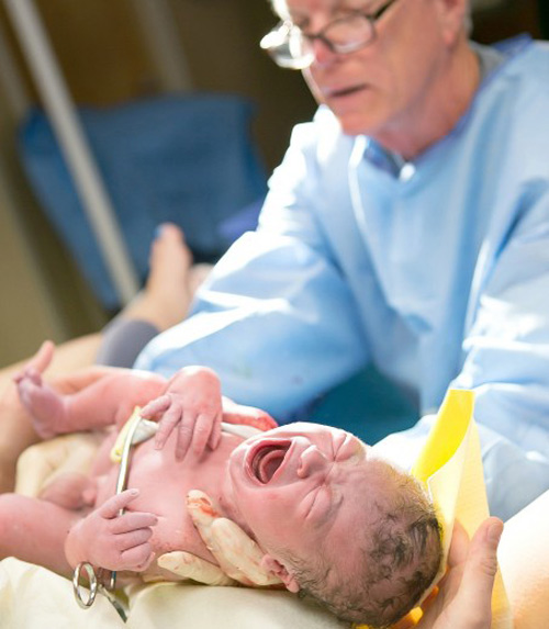 58 bộ ảnh và những cảnh sinh nở cảm động nhất năm - 11