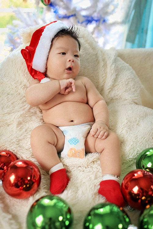 Con trai Nhật Kim Anh quot;siêuquot; đáng yêu dịp Noel - 8