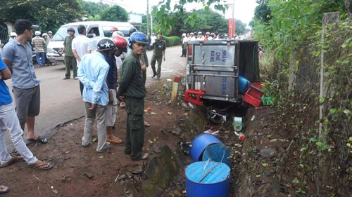 4 nữ sinh thương vong khi đang trên đường đến trường - 2