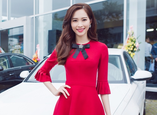 HH Thu Thảo liên tục chạy show vẫn đẹp rạng ngời - 3