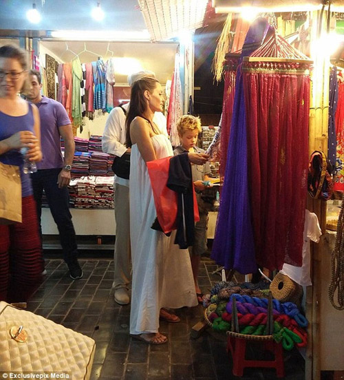 Vợ chồng Brangelina bí mật đến Hà Nội - 4