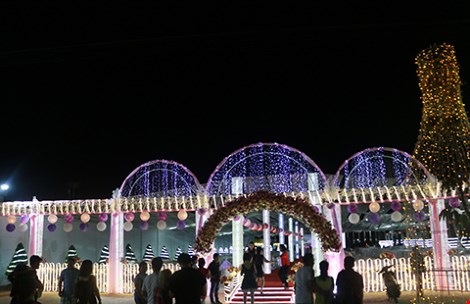 Đám cưới quot;khủngquot; ở Bạc Liêu và món quà gần 46 tỉ đồng - 1