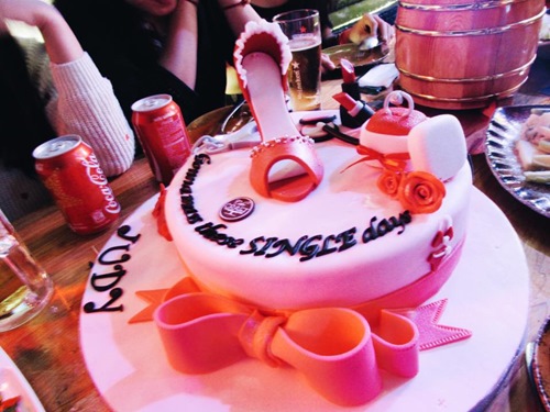 Á hậu Diễm Trang tổ chức tiệc chia tay đời độc thân - 6