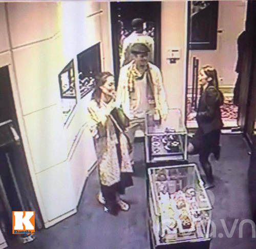 Angelina Jolie - Brad Pitt đến cửa hàng bạn của HH Ngọc Hân - 3