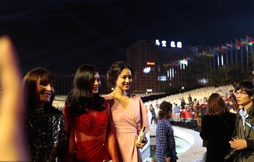 HH Trương Tử Lâm khoe bụng bầu ngày một lớn - 5