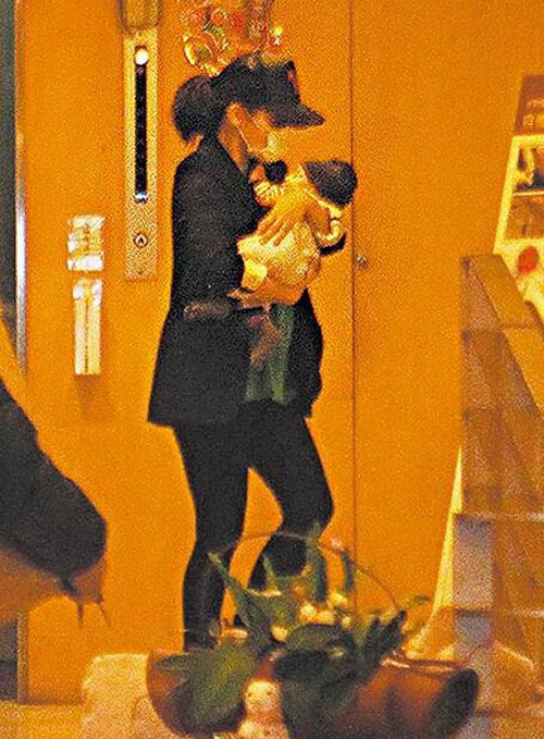 HH Trương Tử Lâm khoe bụng bầu ngày một lớn - 9