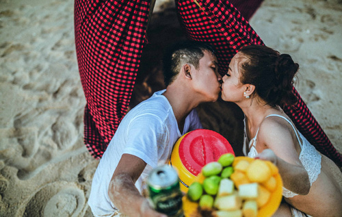 Chuyện tình của cặp đôi “Yêu trên bàn nhậu” - 10