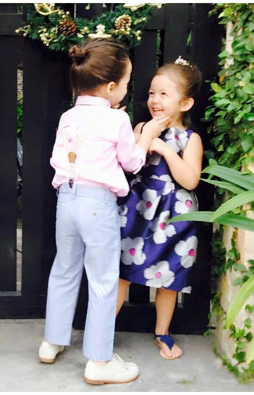 Hai con Hồng Nhung đáng yêu đón Giáng sinh - 2