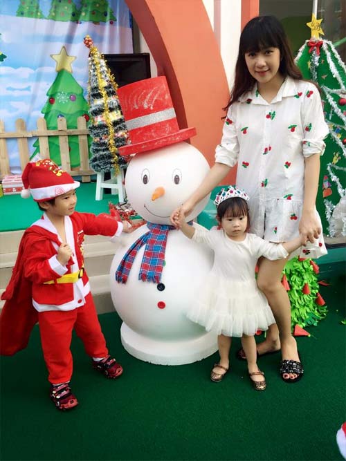 Hai con Hồng Nhung đáng yêu đón Giáng sinh - 9