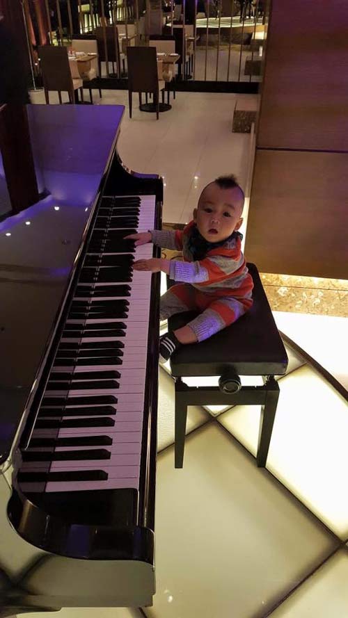 Hai con Hồng Nhung đáng yêu đón Giáng sinh - 12