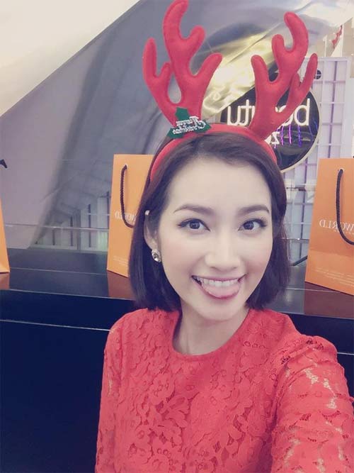 Hai con Hồng Nhung đáng yêu đón Giáng sinh - 17