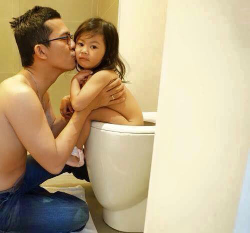 Những giây phút tuyệt đẹp của bố và cô tình nhân có tên #039;con gái#039; - 8