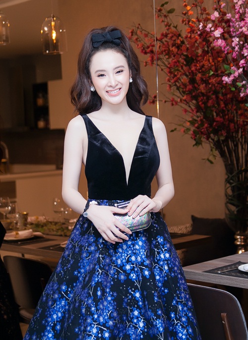 Trương Ngọc Ánh, Phương Trinh gợi cảm đối lập Thu Thảo kín đáo - 2