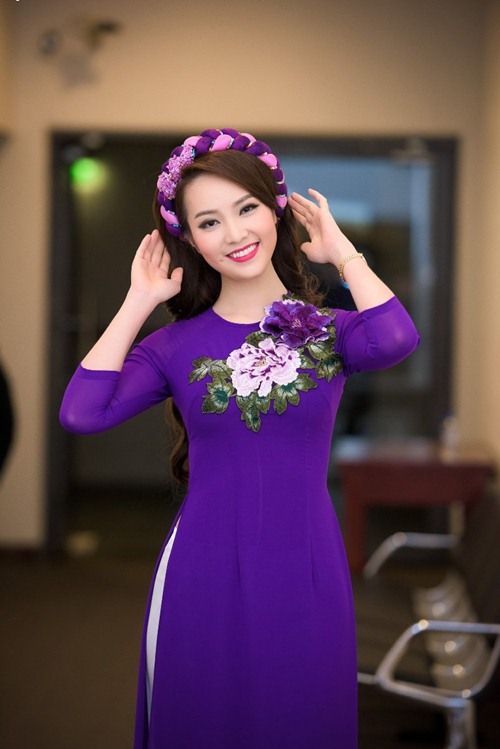 Thụy Vân quá đỗi gợi cảm giữa trời đông Hà Nội - 9